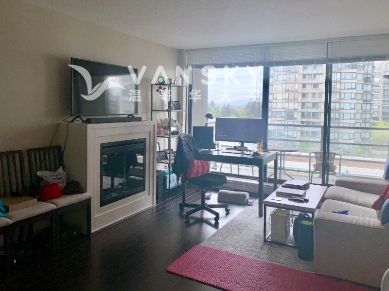 250416124748_Living Room.jpeg